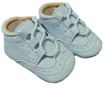 Schuhe für das Baby mit weicher Sohle, babylike, Lochmuster, Schnürung, hellblau, Gr. 16