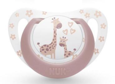 Schnuller weiß mit Ring terrakotta, Motiv Giraffenmama mit Baby